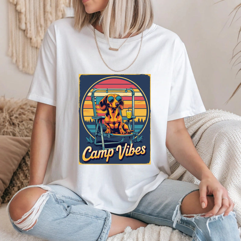 Camp Vibes Dachshund Retro T-Shirt – Fun Vintage Dog Lover Tee